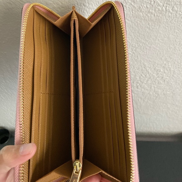 NWT Coach Accordion Wallet - Picture 3 of 5